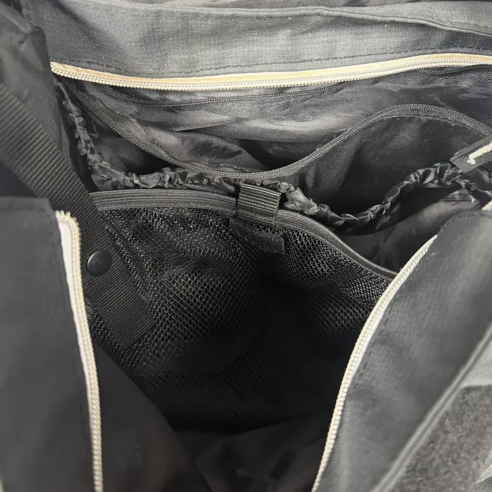 Columbia Black White Diaper Bag Large Insulated Pockets Messenger Size 12x16x5